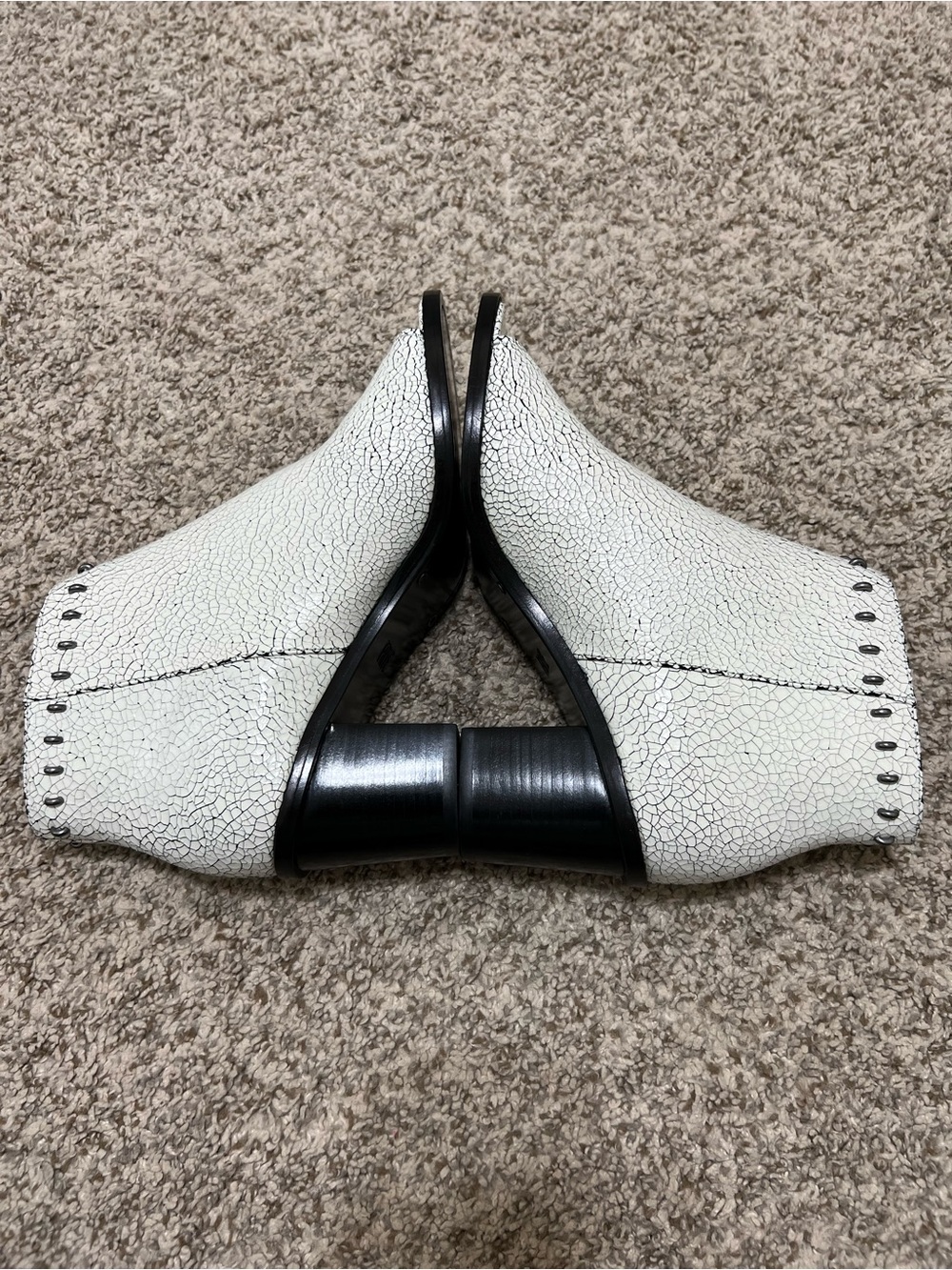 Frye Brielle Rebel White Crackle Leather Studded Zip Bootie Peep Toe Size 8 - Picture 4 of 12